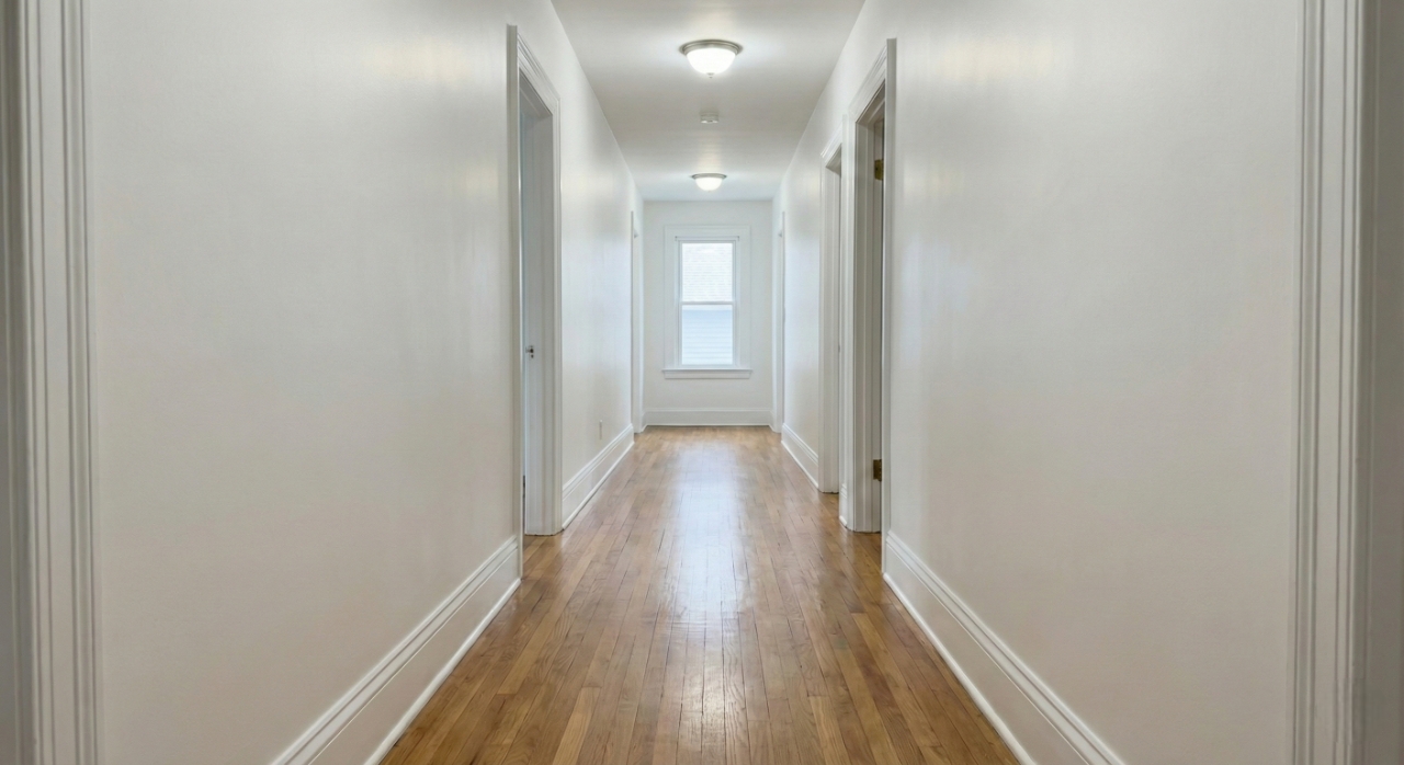 Couloir après rénovation peinture - Pira Peinture